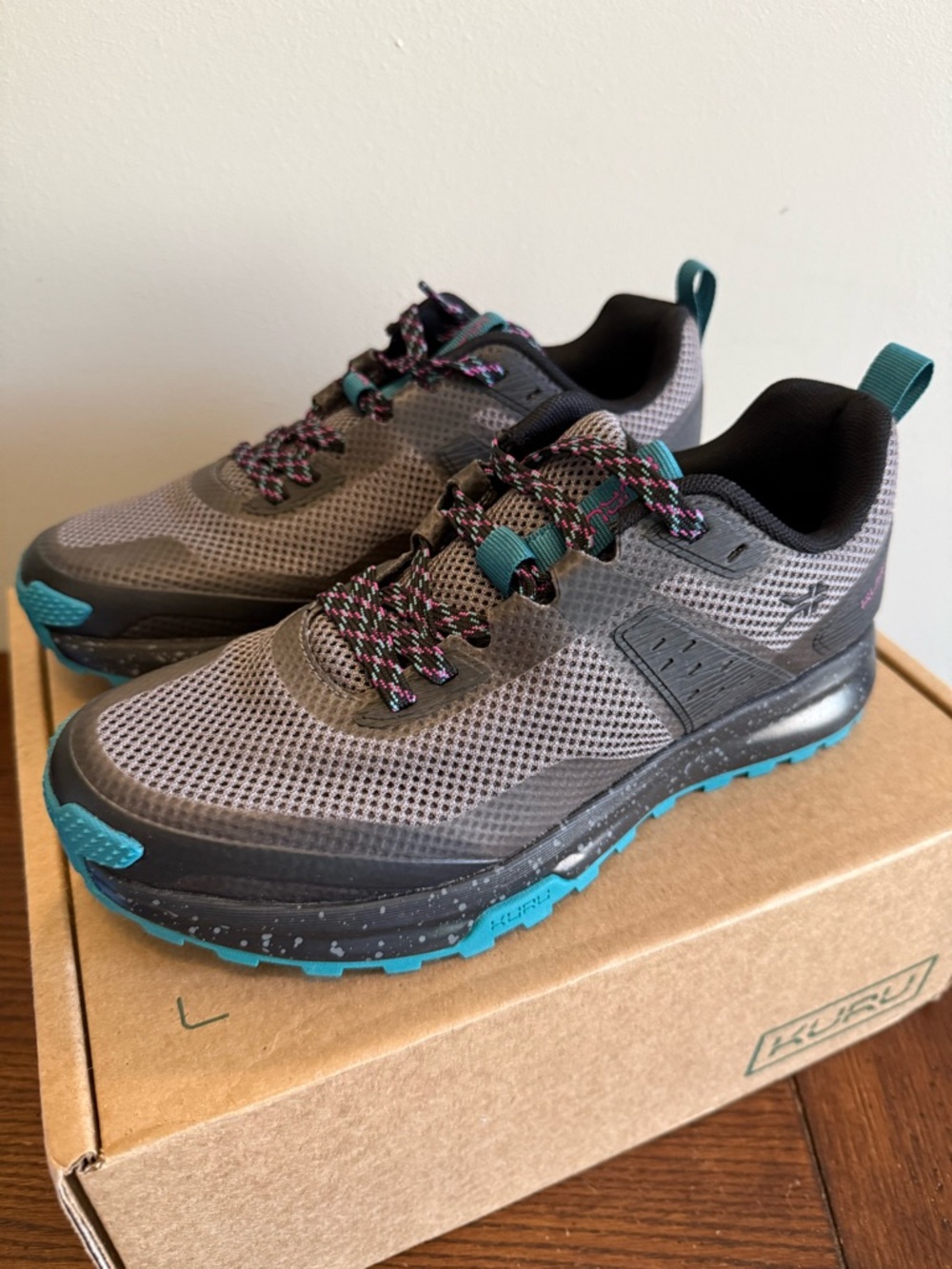 Kuru Atom Trail  Athletic Sneakers‎ New